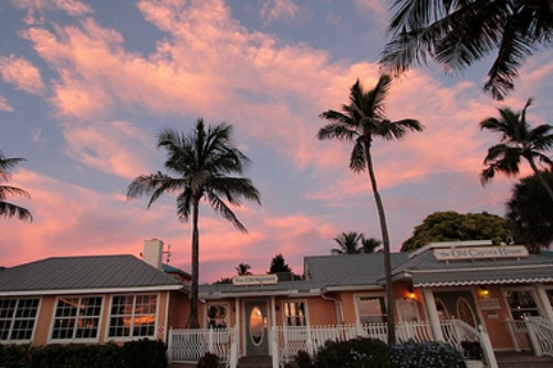 Tween Waters Inn 002